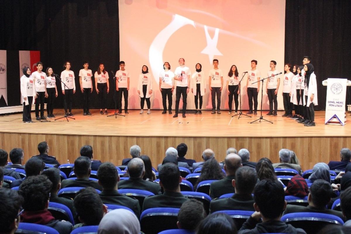 Elazığ&rsquo;da İstiklal Marşı&rsquo;nın kabul&uuml;n&uuml;n 99. yılı kutlandı