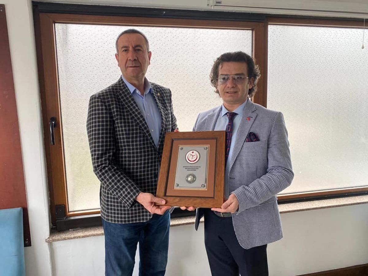 Asbaşkan G&ouml;ksu&rsquo;dan Isparta Belediyesi&rsquo;ne teşekk&uuml;r plaketi