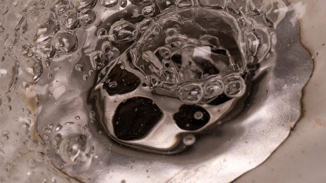 Mutfak lavabosundaki kötü konu nasıl giderilir?