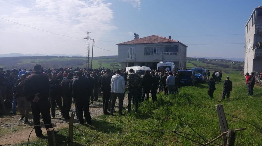 5 &ccedil;ocuk annesi kadın evinde bı&ccedil;aklanarak &ouml;ld&uuml;r&uuml;ld&uuml;