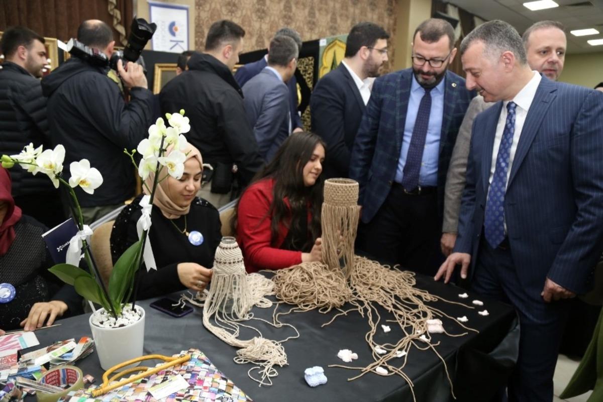 KOMEK Kartepe sergisi a&ccedil;ıldı