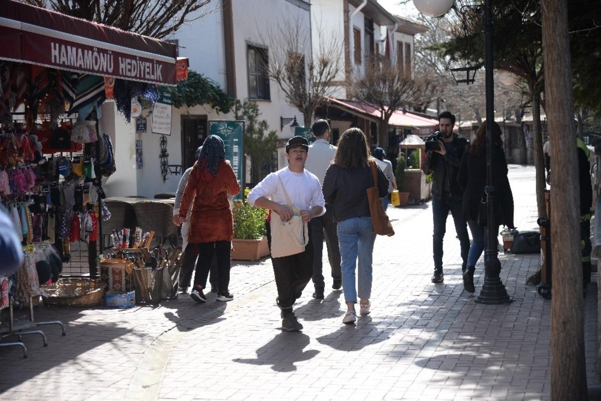 Hamam&ouml;n&uuml;&rsquo;nde İstiklal Marşı esintisi