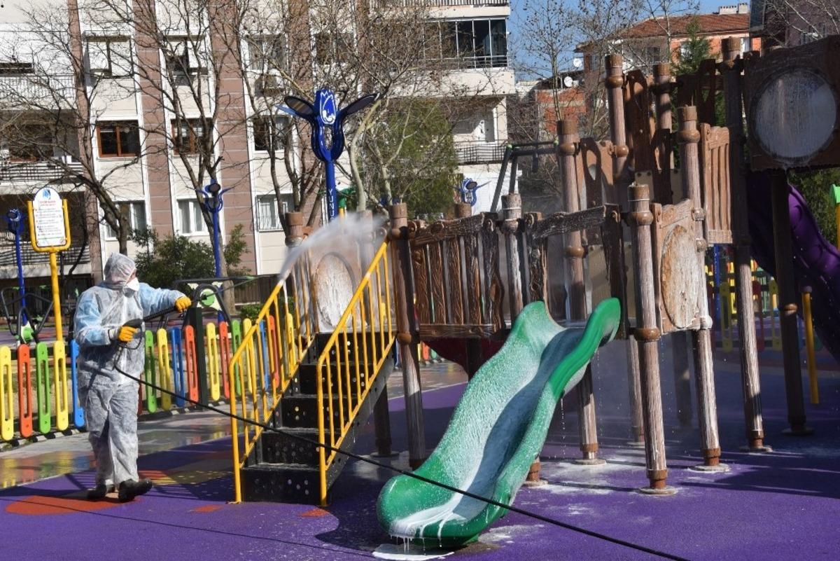 Yunusemre&rsquo;de korona vir&uuml;s&uuml;ne karşı ila&ccedil;lama başladı