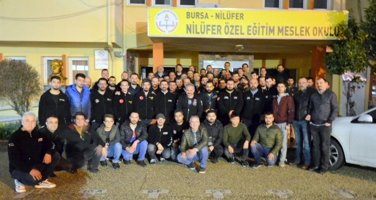 Otomobil gruplarından down sendromlu &ccedil;ocukların &ccedil;alıştığı kafeye destek