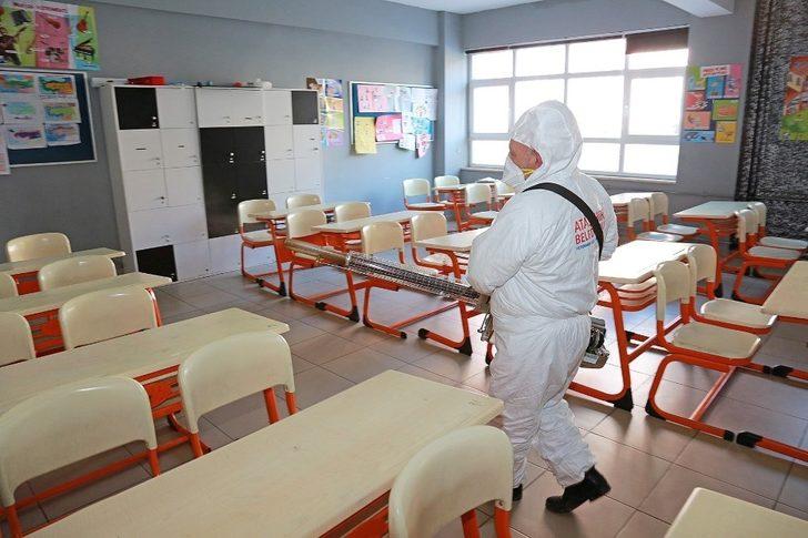 Ataşehir Belediyesi okulları, ibadethaneleri ve parkları mikrop ve virüslere karşı ilaçlıyor G2