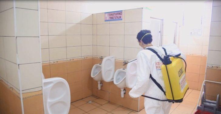 Ataşehir Belediyesi okulları, ibadethaneleri ve parkları mikrop ve virüslere karşı ilaçlıyor G3