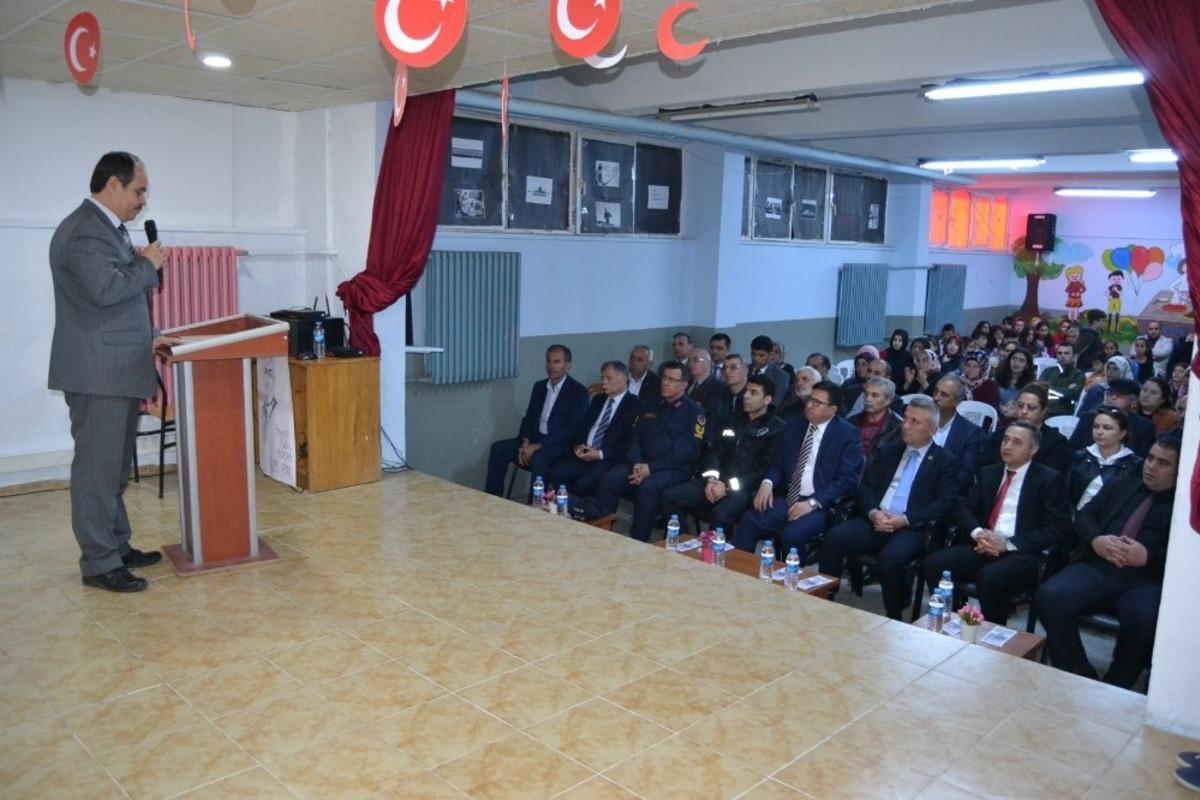Ala&ccedil;am&rsquo;da Mehmet Akif Ersoy anıldı