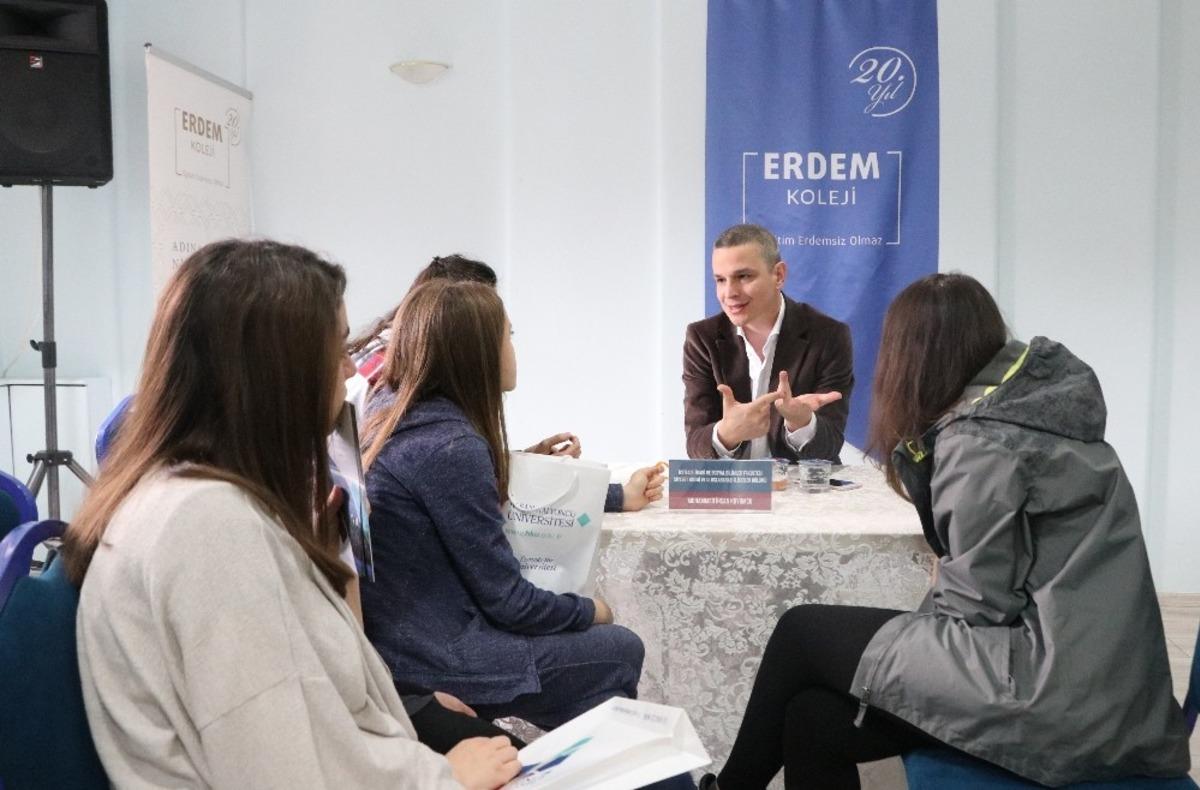 HK&Uuml; Akademisyenleri, Erdem Koleji kariyer g&uuml;nlerinde