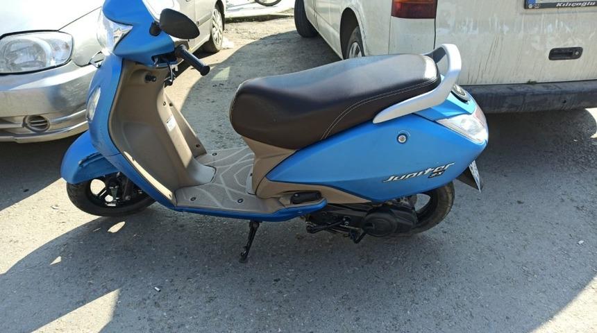 Sakarya&rsquo;da otomobil ile motosiklet &ccedil;arpıştı: 1 yaralı