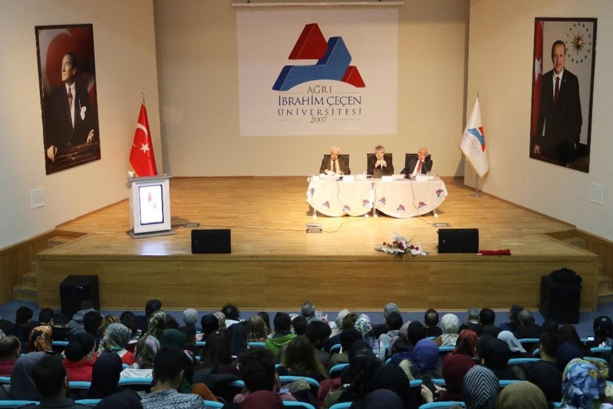 Aİ&Ccedil;&Uuml;&rsquo;de &ldquo;Hakk&rsquo;ın Sesi Mehmet Akif&rdquo; konulu konferans d&uuml;zenlendi