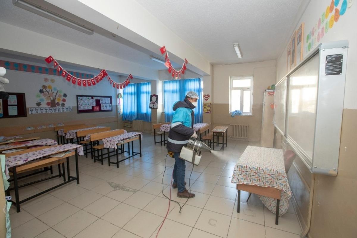 İpekyolu&rsquo;nda bahar temizliği ve dezenfekte &ccedil;alışması