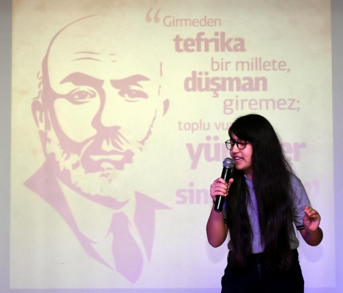 Aliağa&rsquo;da İstiklal Marşı&rsquo;nın kabul&uuml; ve Mehmet Akif Ersoy&rsquo;u anma programı