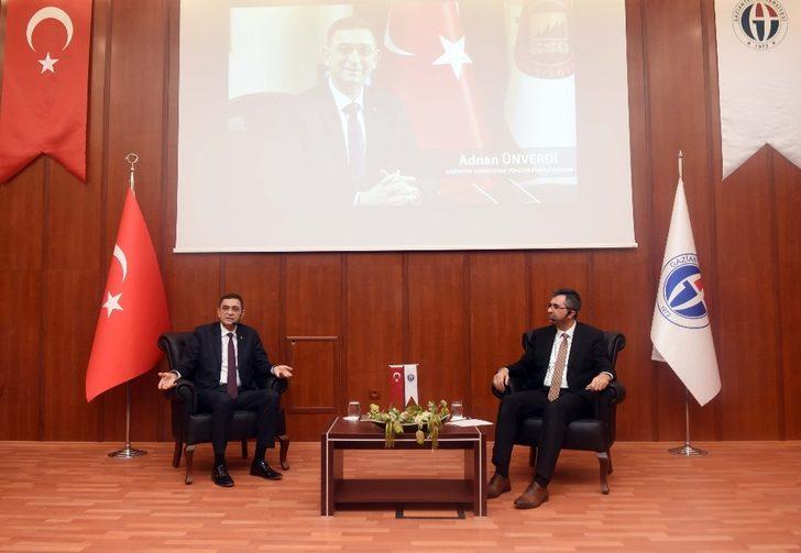 Ünverdi GAÜN Naci Topçuoğlu Meslek Yüksekokulu kariyer günleri programının konuğu oldu G3