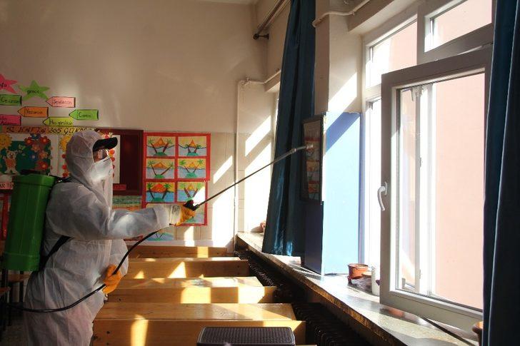 Çorum’da okullar ilaçlanıyor G3