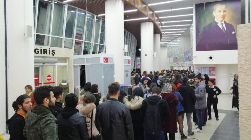 Burdur’da öğrenciler otogara akın etti