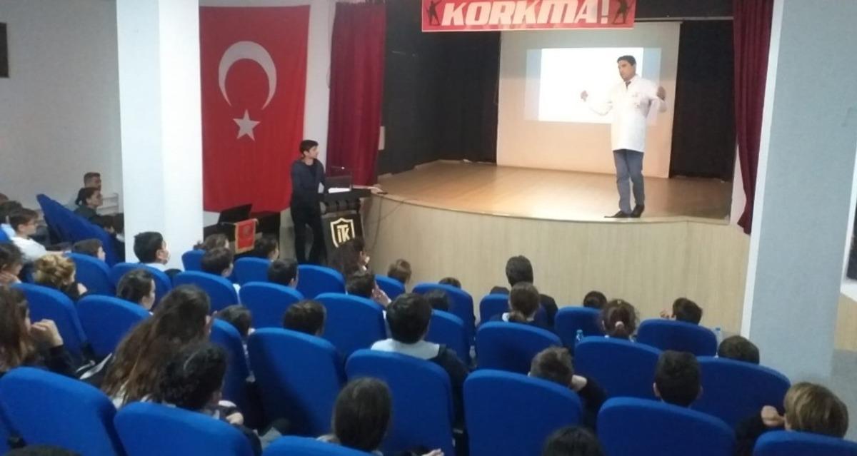 Başhekim Arıcı &ouml;ğrencilere koronavir&uuml;s&uuml; anlattı