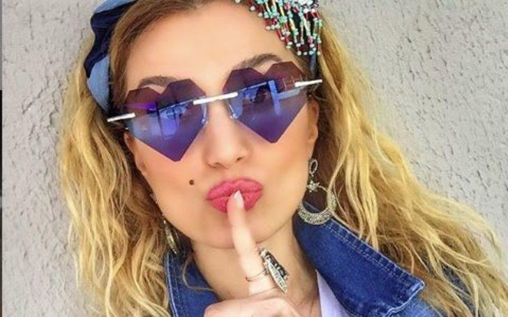 Tuğba Özay'dan seksi paylaşım!  G4