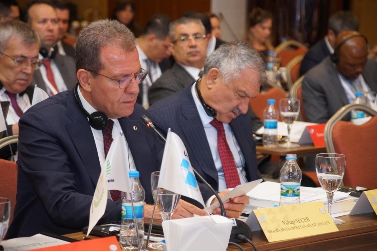 Se&ccedil;er: "M&uuml;lteci akınının y&ouml;netiminde araştırmalar yapıyoruz"