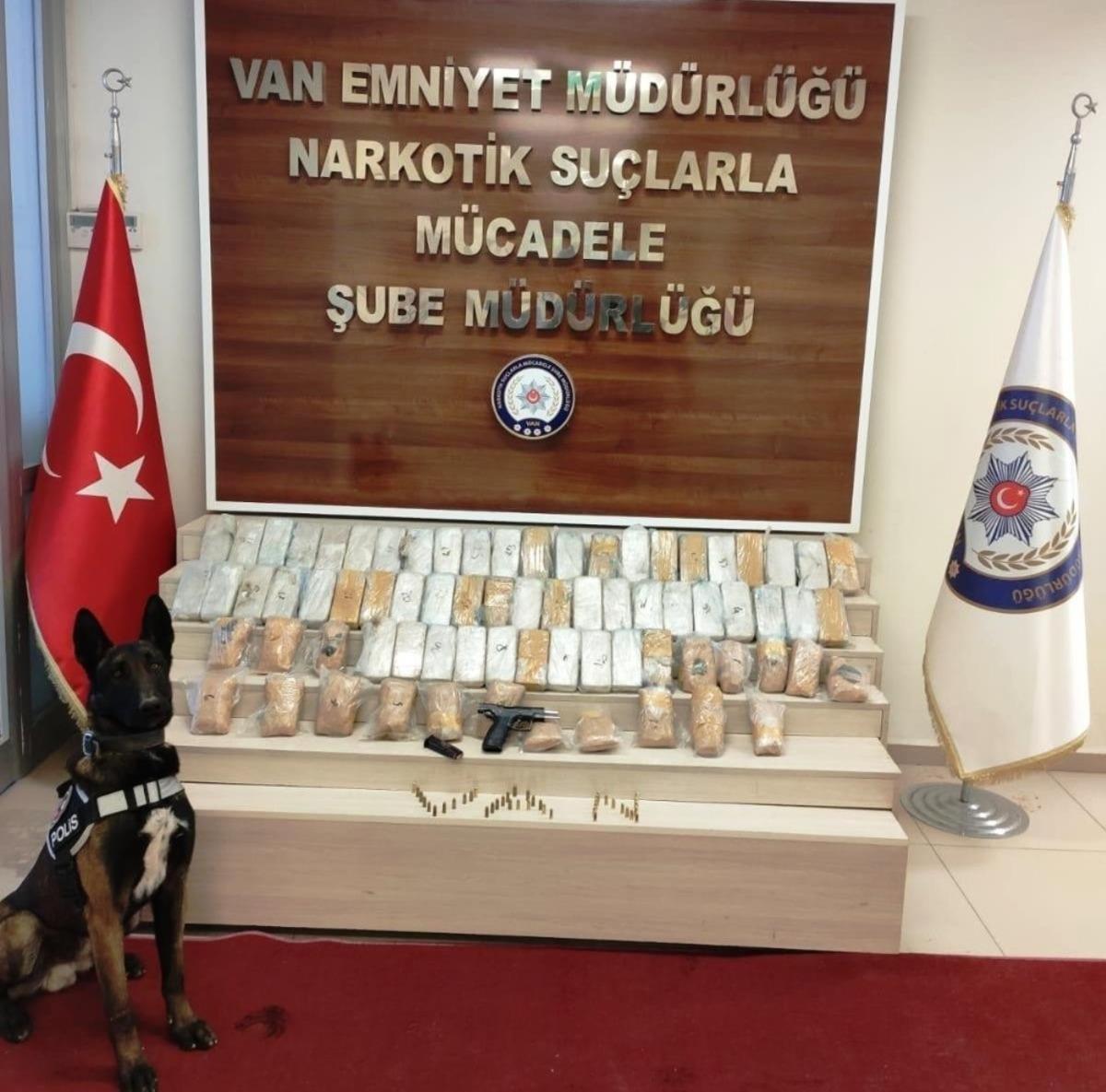 Van&rsquo;da 35 kilo uyuşturucu ele ge&ccedil;irildi
