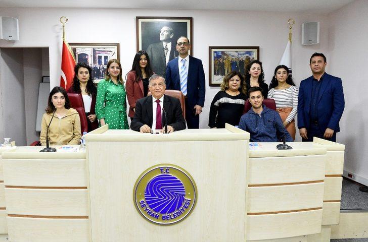 Akay: "Biz size, siz insanlığa yardım edeceksiniz" G1