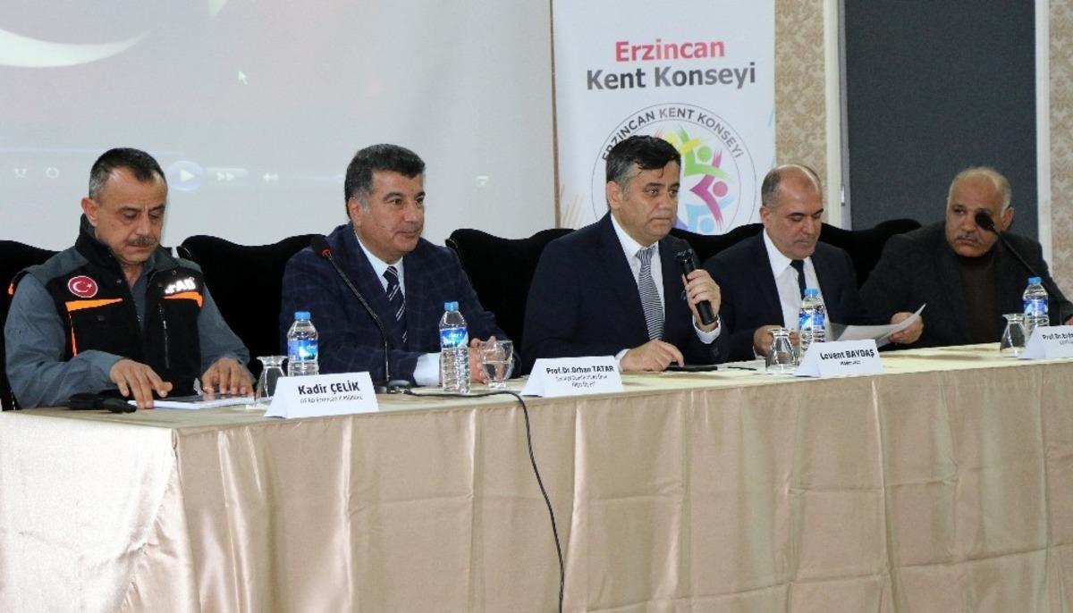 Erzincan&rsquo;da &ldquo;Deprem Bilinci&rdquo; paneli d&uuml;zenlendi