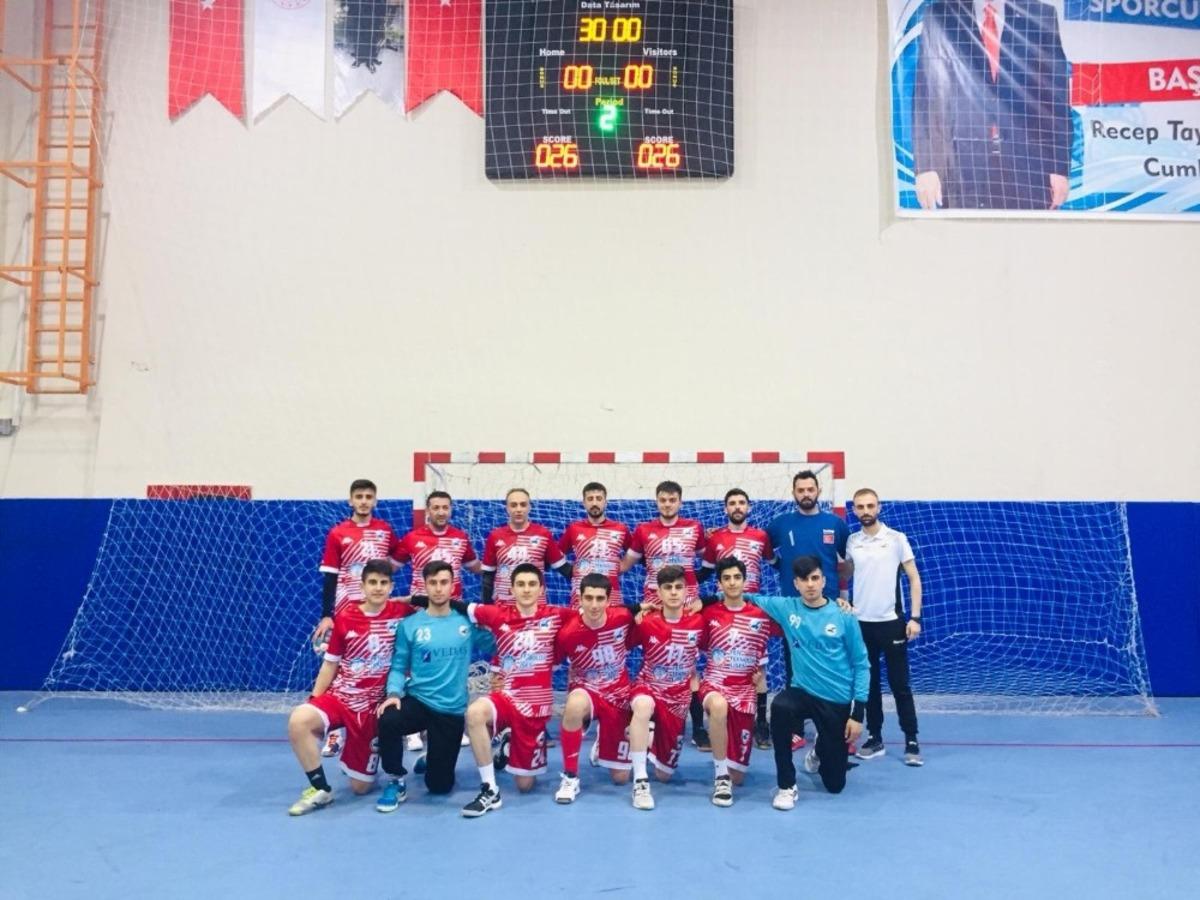 Van Erek Beş Yıldız Erkek Hentbol takımı play-off&rsquo;u garantiledi