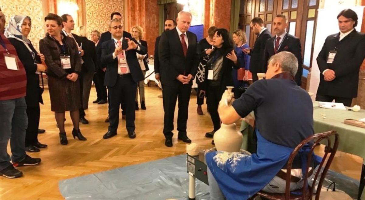 K&uuml;tahya ve Pecs arasındaki k&uuml;lt&uuml;rel etkileşime DP&Uuml;&rsquo;den katkı