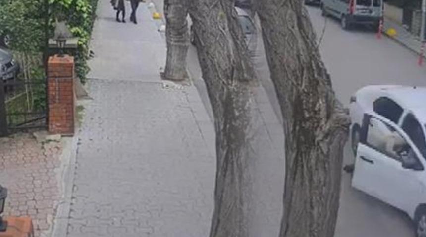 Kadıköy'de kapkaç dehşeti! Metrelerce yerde sürüklendi