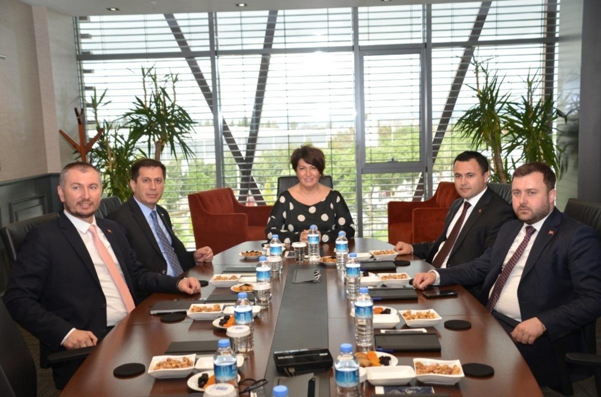 Ezine&rsquo;de "OSB ve Gıda, Tarım ve Hayvancılık Zirvesi" ger&ccedil;ekleştirildi