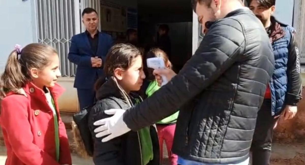 &Ouml;ğrencilere korona vir&uuml;s &ouml;nlemi