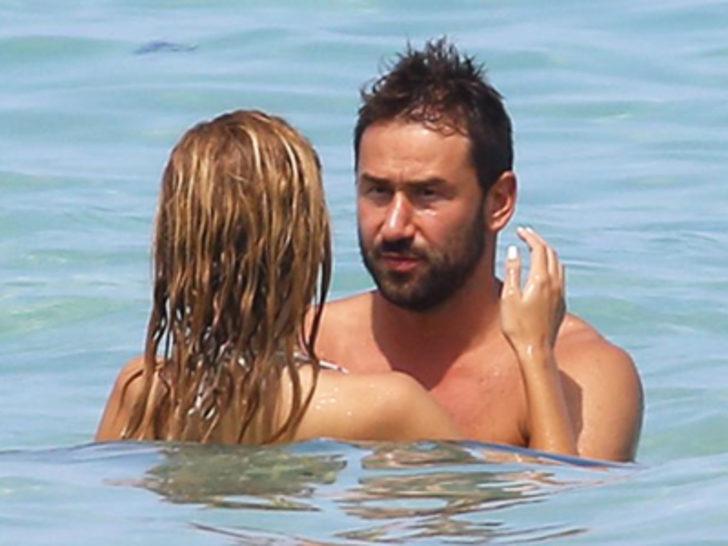 Adriana Lima ve Marco yeni sevgilileriyle G4