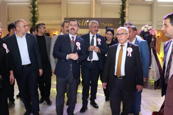 Başkan Baydilli mobilya ve evlilik fuarını ziyaret etti G3