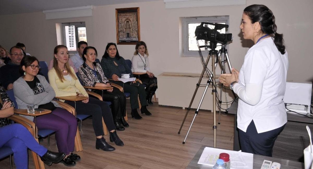 Kuşadası Belediyesi personeline koronavir&uuml;s eğitimi verildi