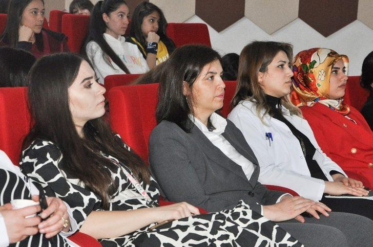 Büyükşehir’den kız öğrencilere “değişim yönetimi eğitimi” G1