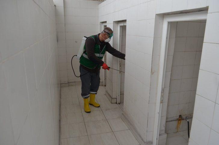 Bünyan Belediyesi Cuma namazı öncesi camileri dezenfekte etti G1