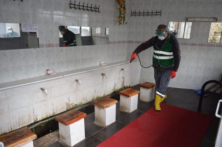 Bünyan Belediyesi Cuma namazı öncesi camileri dezenfekte etti G2