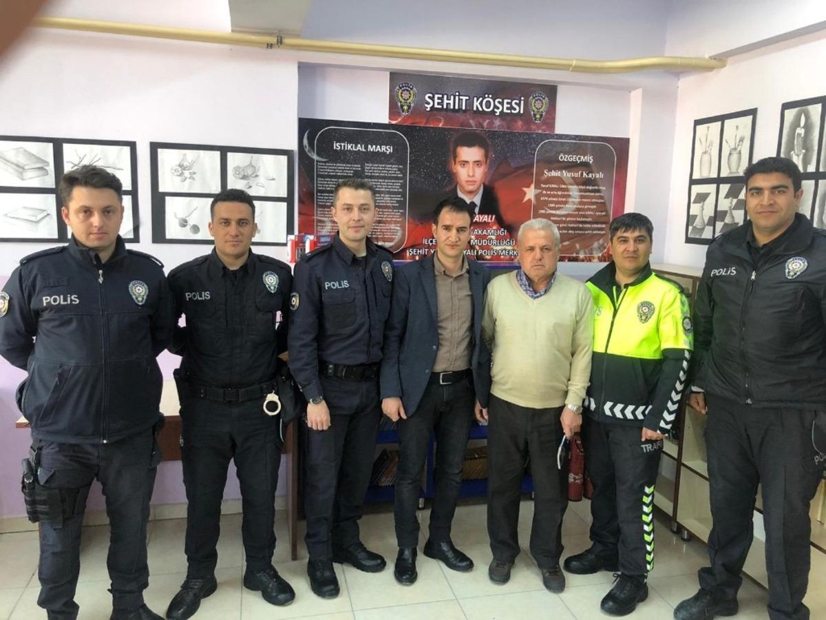 Okulda şehit k&ouml;şesi oluşturuldu