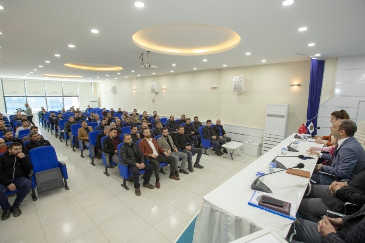 Başkan Vekili Aslan esnaflarla bir araya geldi