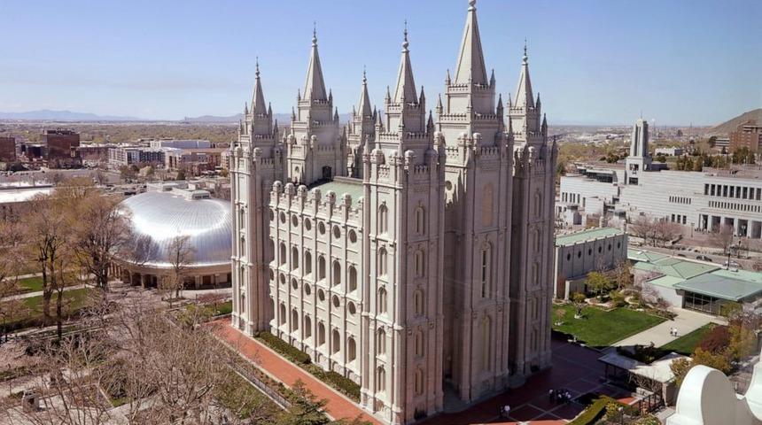 63 yıl sonra bir ilk: Tüm dini faaliyetleri durdurdular