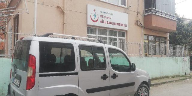 Çocuğuna ilaç yazmayan doktora demir çubukla saldırdı