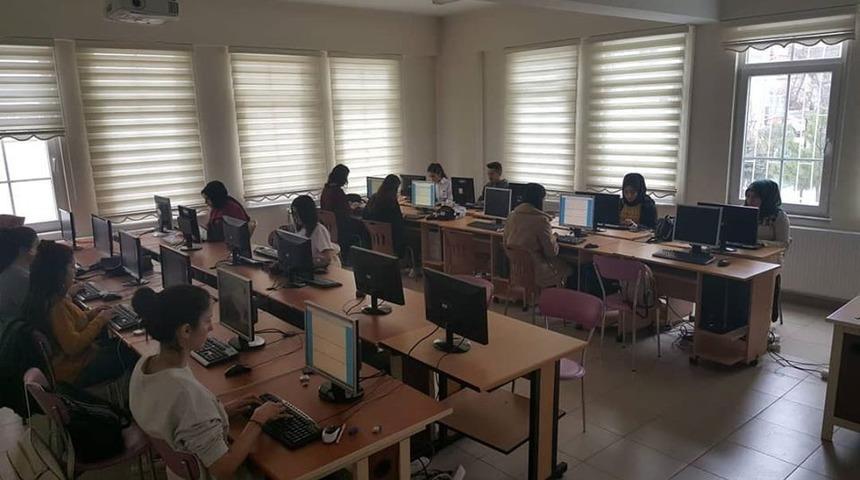 Şuhut&rsquo;ta F Klavye Kursuna yoğun ilgi