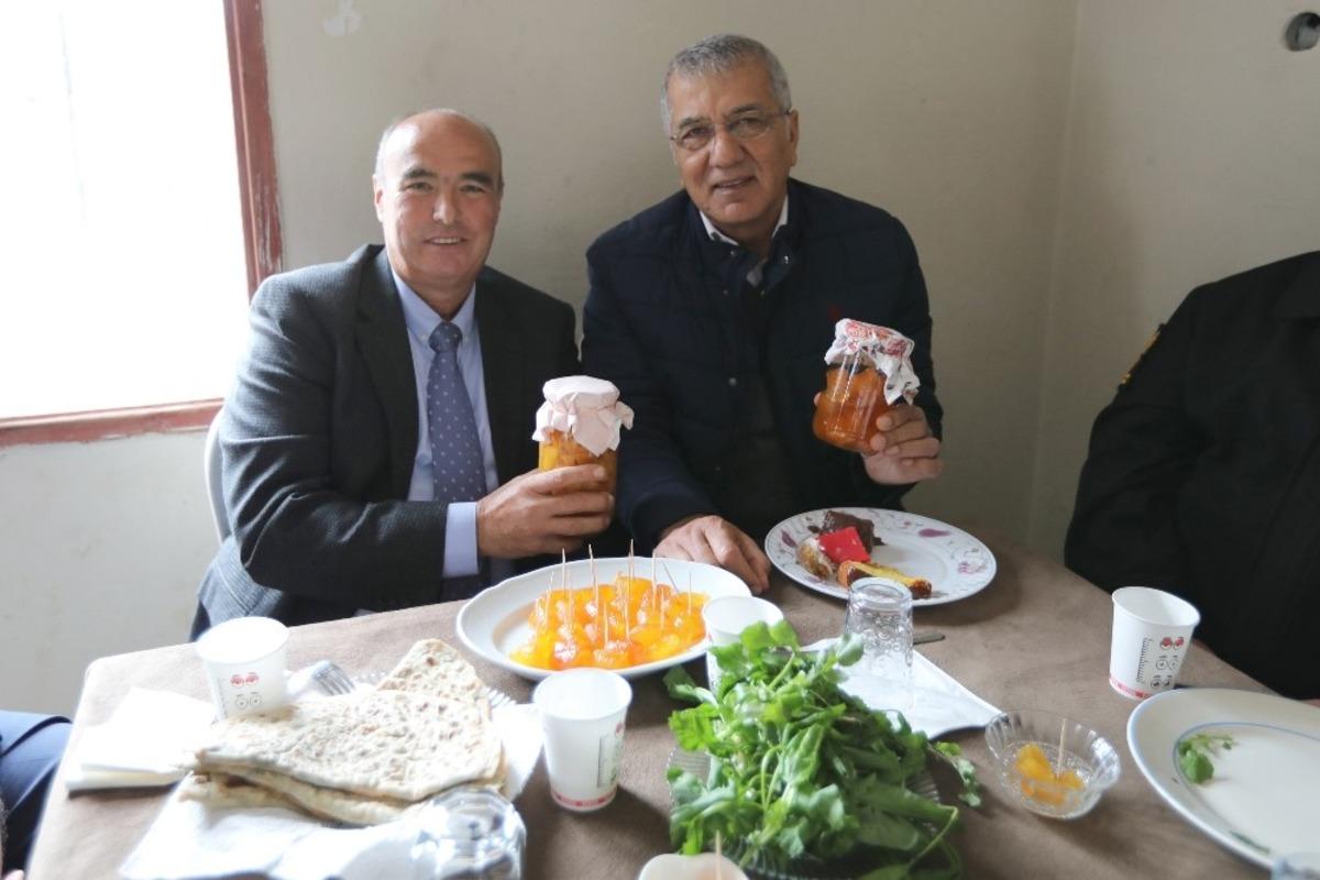 Mezitli&rsquo;de &rsquo;Y&ouml;resel &uuml;r&uuml;nlerimizi değerlendirelim&rsquo; etkinliği