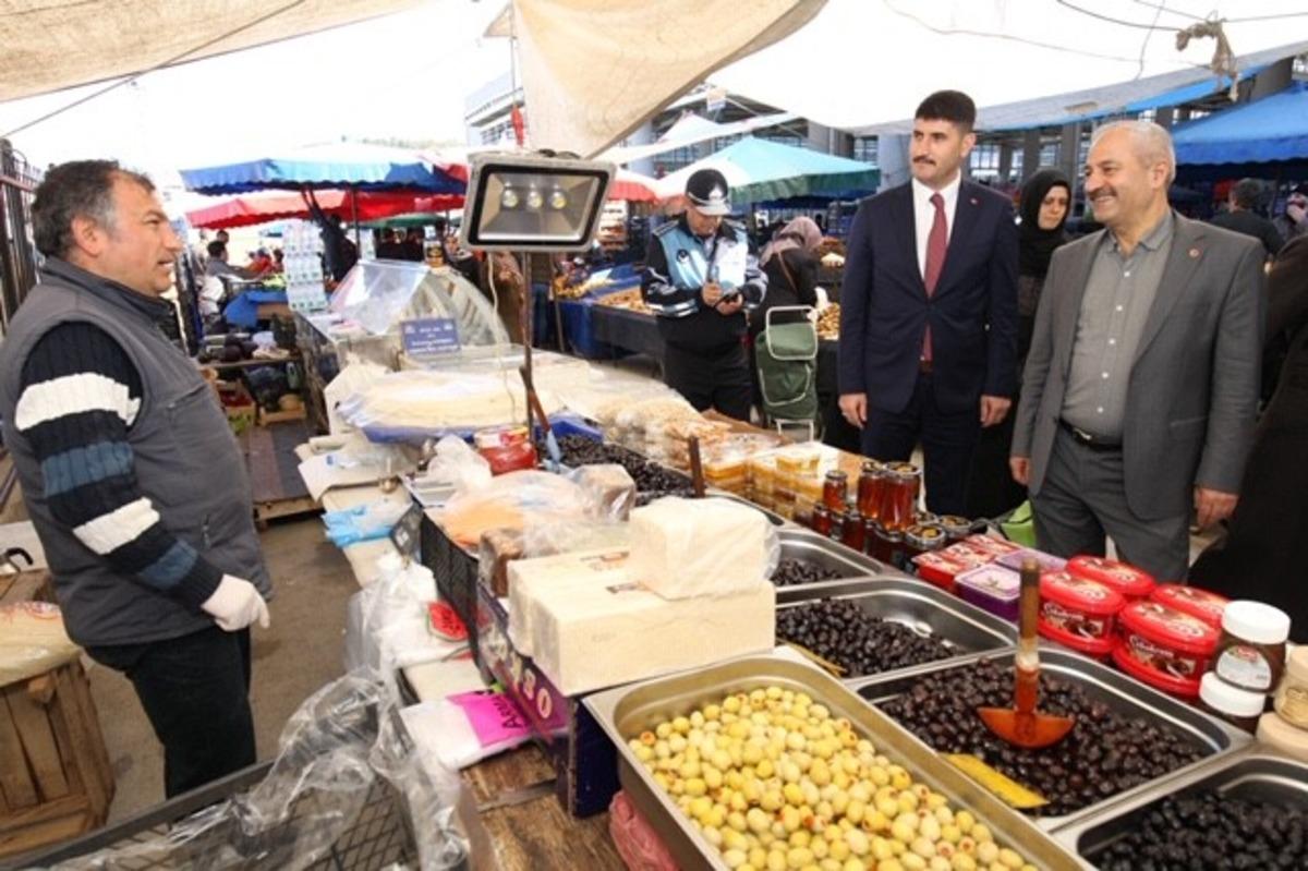 Başkan B&uuml;y&uuml;kg&ouml;z cuma pazarında