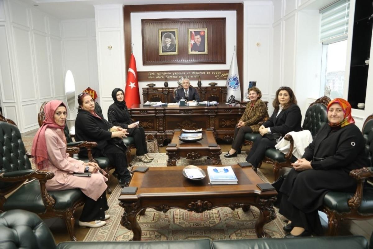 Yeni kadın muhtardan Başkan G&uuml;der&rsquo;e ziyaret