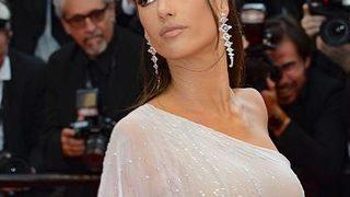 Alessandra Ambrosio koronavirüs engeli tanımadı