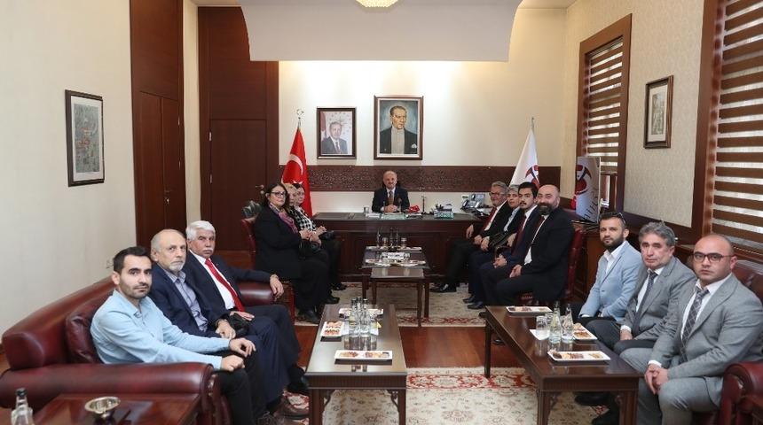 Vali &Ccedil;akacak CHP İl Y&ouml;netim Kurulu &uuml;yelerini kabul etti