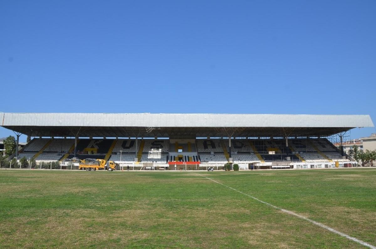 Kuşadası&rsquo;nın emektar &Ouml;zer T&uuml;rk Stadyumu yenileniyor
