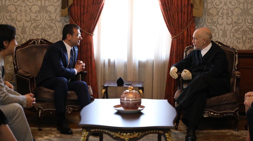 İmamoğlu ile Hollywood yıldızı John Malkovich buluşmasında korona &ouml;nlemi