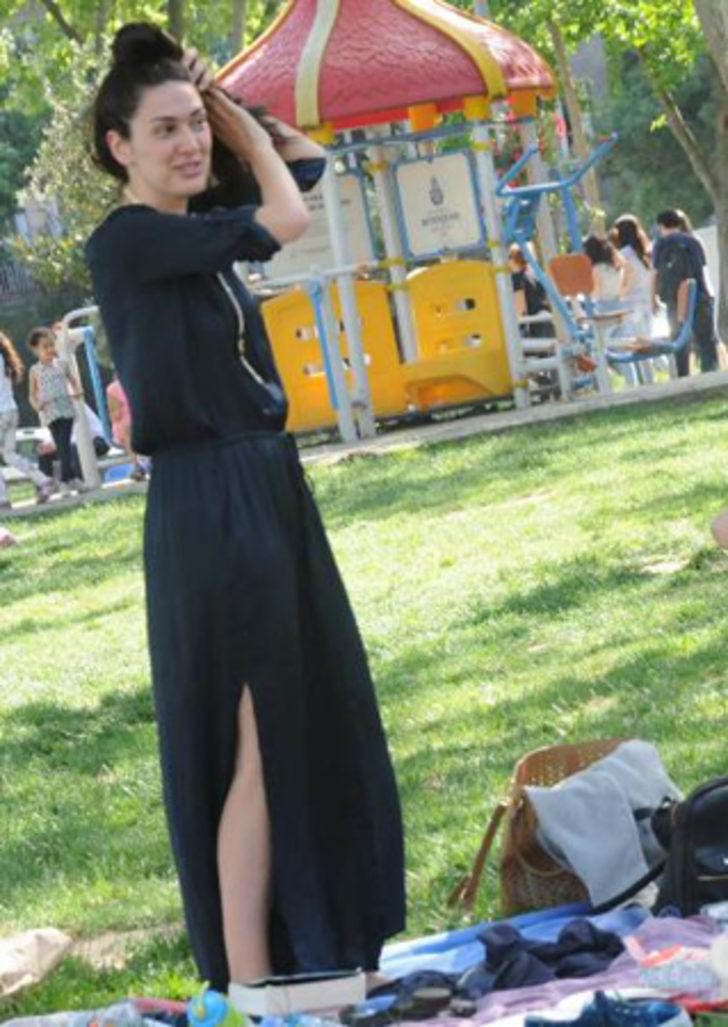 Ünlü çift piknik keyfi yaptı G4