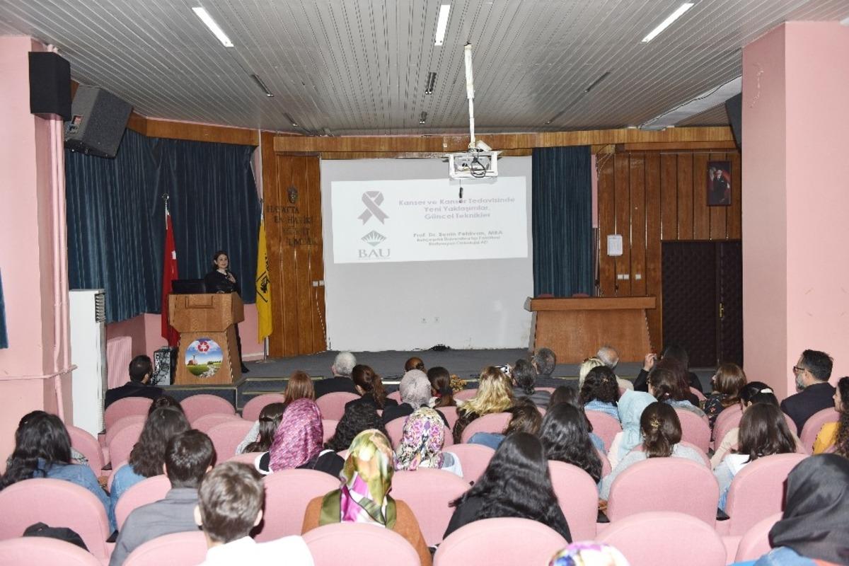 D&Uuml;&rsquo;de kanser tedavisinde yeni yaklaşım konferansı